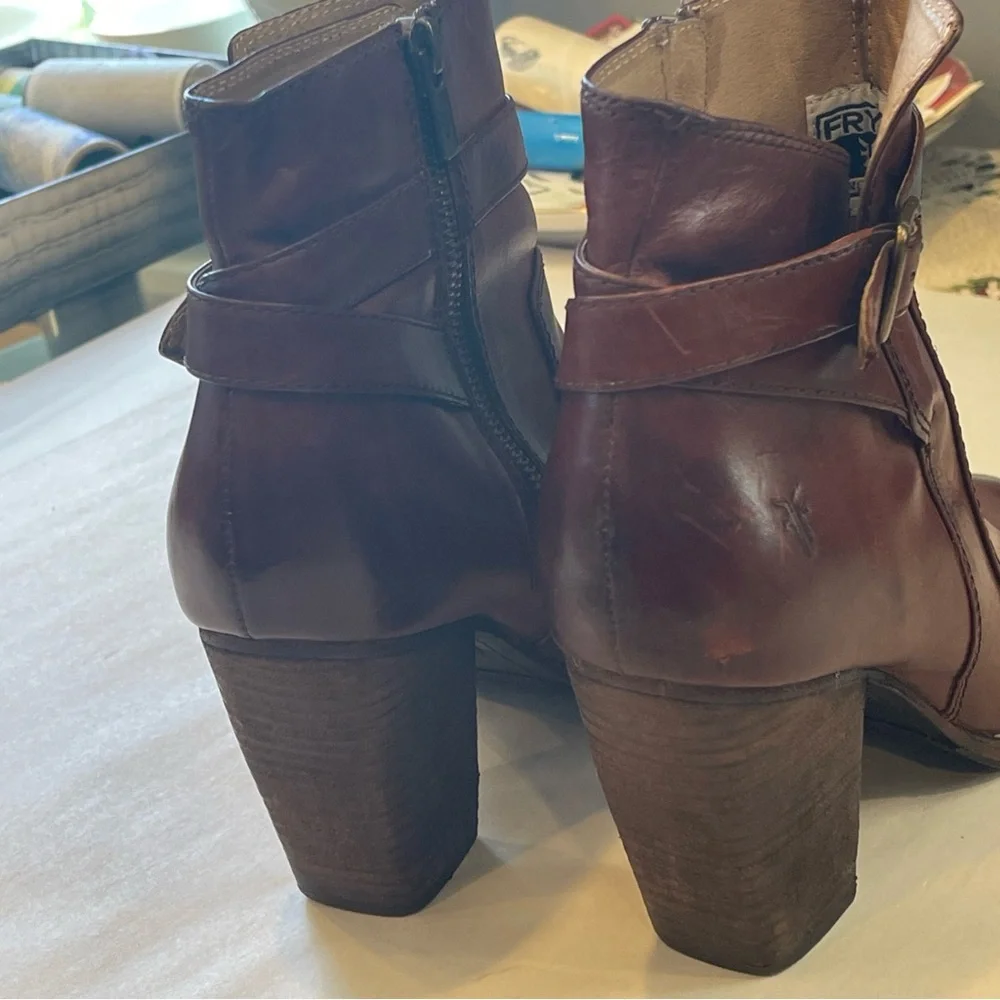 FRYE Patty Riding Boots Booties Brown Red-ish Leather High Block Heels size 8M